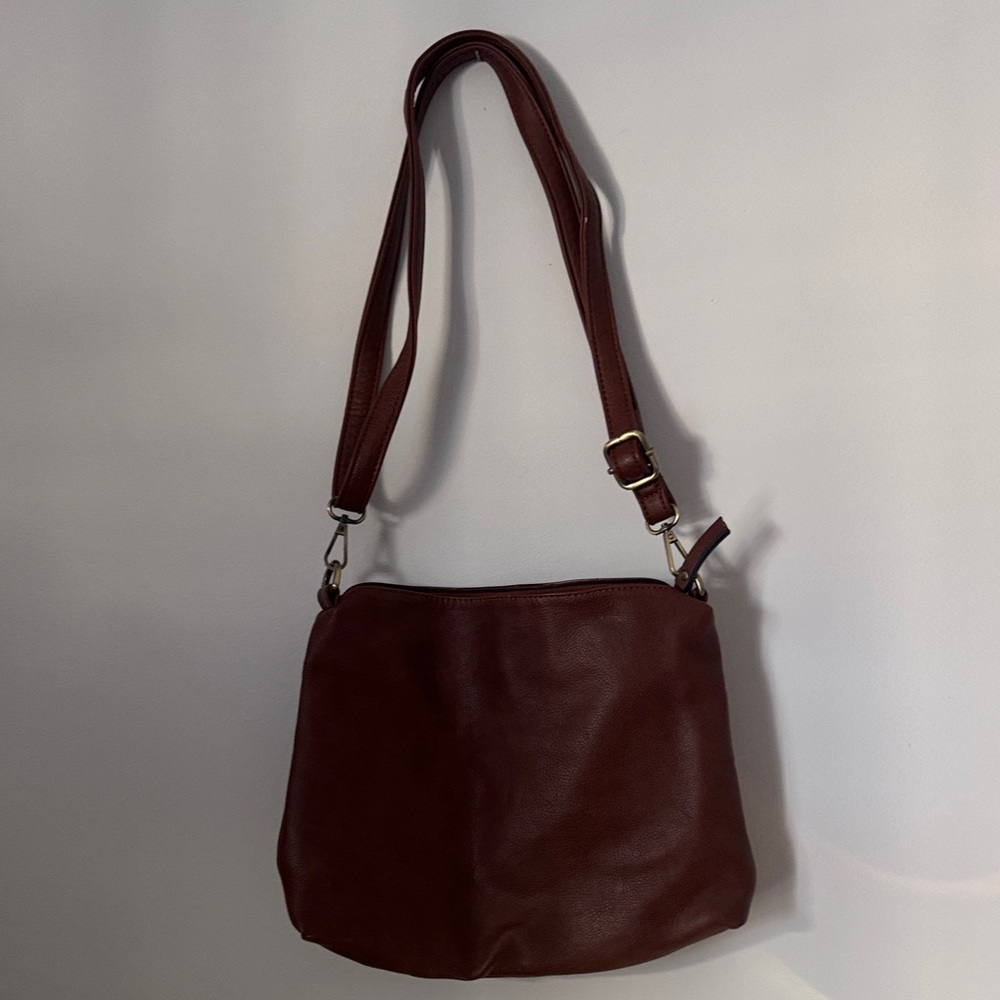 Elegant Joy Susan Brand Brown Leather Shoulder Bag